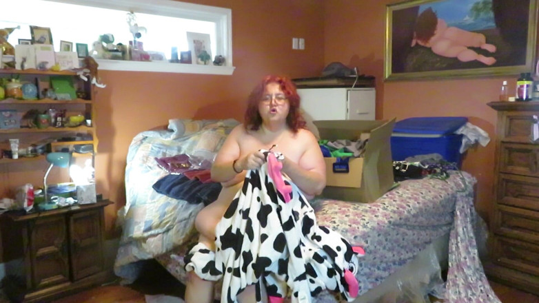 BBW nurse Vicki adventures with friends: Part 4 trying on new items for videos makeing request show...