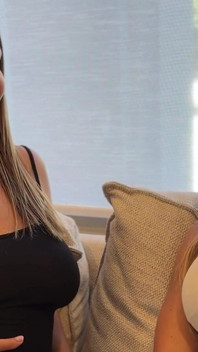Fitness modelka Gabbi Fit stříká po celém Teddy Tarantino