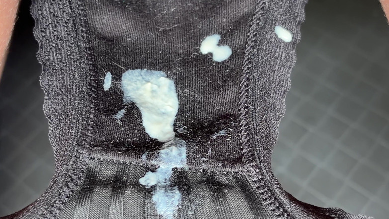Ms_Emmy_Lynn: Jugosa crema con el coño afeitado de Innie de cerca