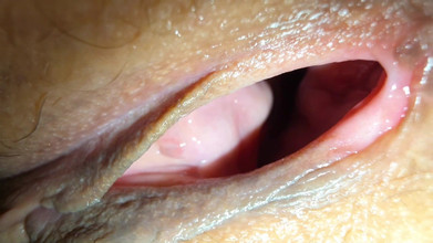 Gigi oficial: La chica de 18 años quería probar nuevas posiciones sexuales.