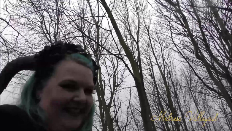 Mxtress Valleycat: Sukkubus schrumpft dich im wald
