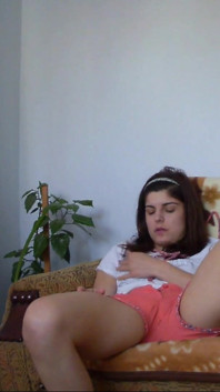 Kinky Redhead Spred Her Legs and Pee in Her Short Pants