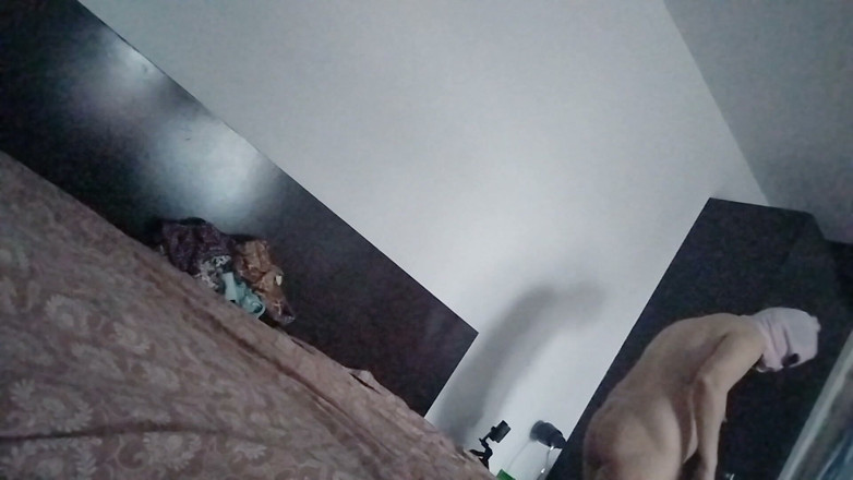 Amateur_MS: Morena Sexy Se Prueba Y Se Corta La Ropa