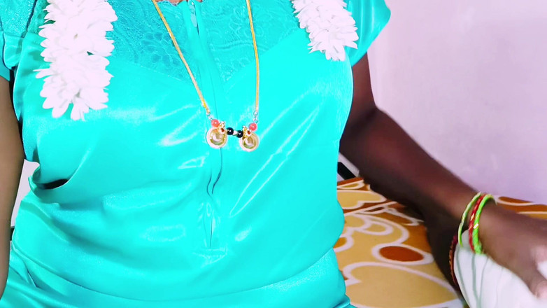 Telugu honey lips: Indian Porn Housewife Fucking Husband's Stepfather. Telugu Firty Talks