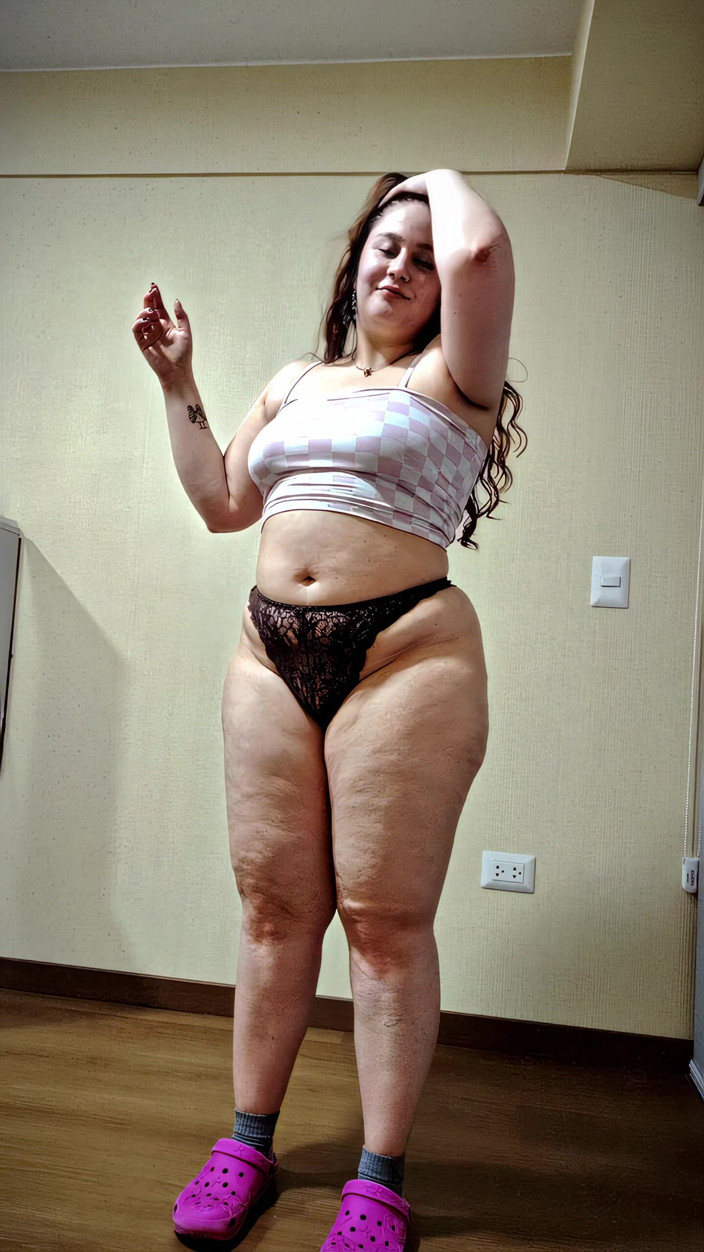 Nicole Passat: Nicole의 바보 같은 뚱뚱한 애타게: Jiggling Cellulite 엉덩이와 부드러운 배춤