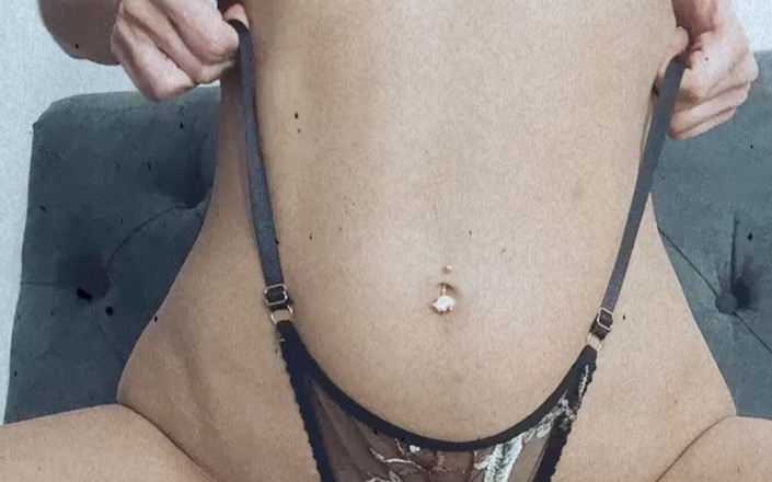 Alisa Lovely: Spójrz na Moje jędrne młode piersi! Chcę teraz jeździć na...