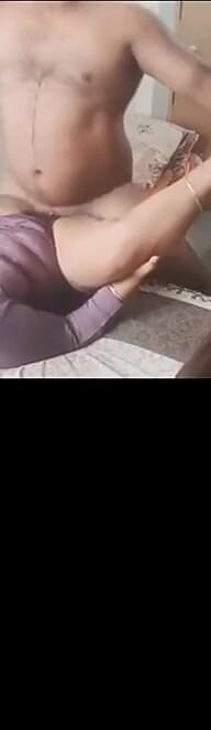 Вона запитала, чи прийде автобус... але в кінцевому підсумку поїду з ним