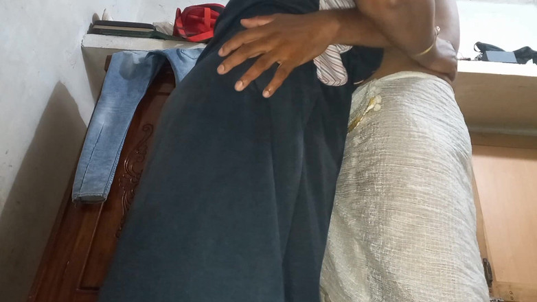 Jocky robin: Bhabi Came to My Home Forunatly No Body There We...