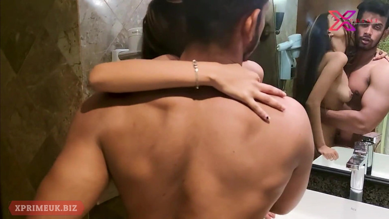 Creative Pervert: ganas sama saudara tiriku di kamar mandi