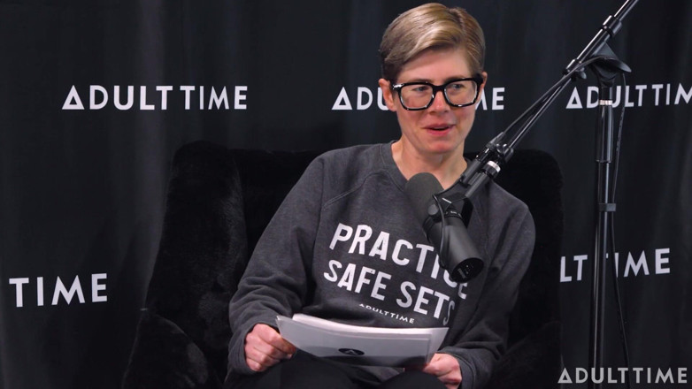 Adult Time Podcast: Lulu Chu &amp; Octavia Red Bun Literotica, Gooning &amp;Escaping Tabără de conversie |...