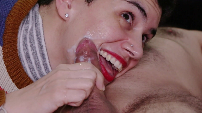TheArtOfCum: チンポを噛みつきながらのめちゃくちゃな顔射