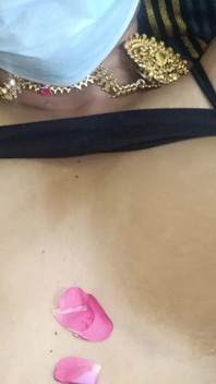 Batchelor sąsiedzi mężczyźni qhousewife czerwony kolor sari z hot fucking