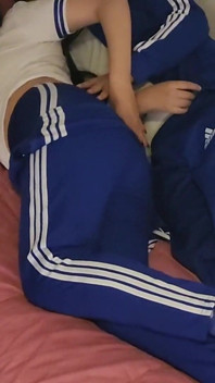 Miluji Tuto Holku S Velkým Zadkem, Studenti Šukají Po Hodině Pe (kompletní Verze)