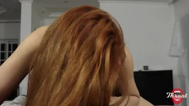 Ma demi-sœur n’a pas pu éviter et m’a taille une pipe en secret