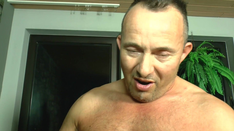 Mature Climax - 100% Mature Videos: Stijlvolle rijpe vrouw met grote borsten wordt doorboord in haar...