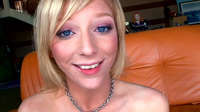 Hot Girlz: Petite slut handles BBC in her tight pussy
