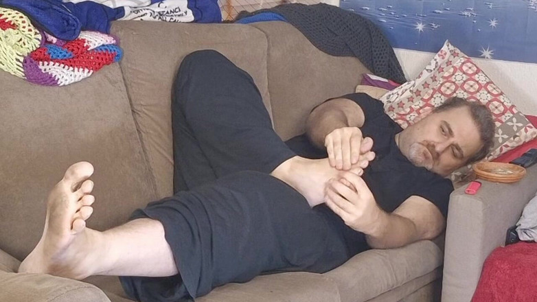 ChubbyDaddyBearLuka: Gordo papai urso nu pés sujos