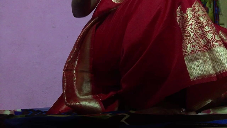 Couple's Diary: Klip s čerstvě ženatým indickým párem Honey Moon