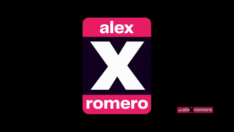 Alex romero: Bikini, kasut tumit tinggi, cermin mata hitam, batang besar, dubur...