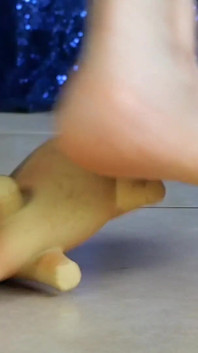 Asmr Crush Bareheel: Piglet