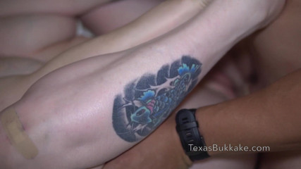 Bukkake & Gangbangs from Texas!: Gangbang pertama Cassidy & Bukkake