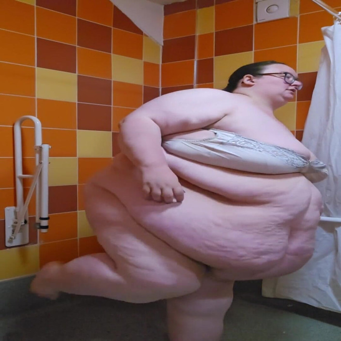 SSBBWLadyBrads: 수영장에서 섹스하는 거유녀