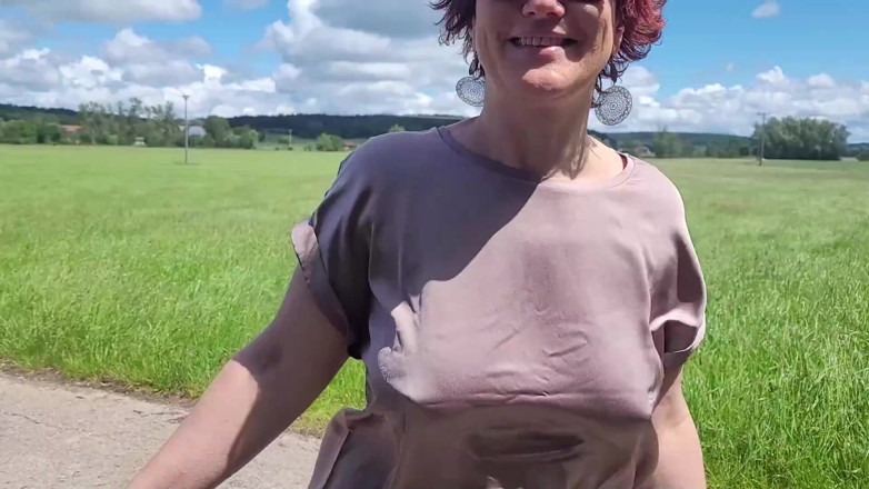 Popp Sylvie: Kehlenfick und creampiefuck im freien und pinkeln