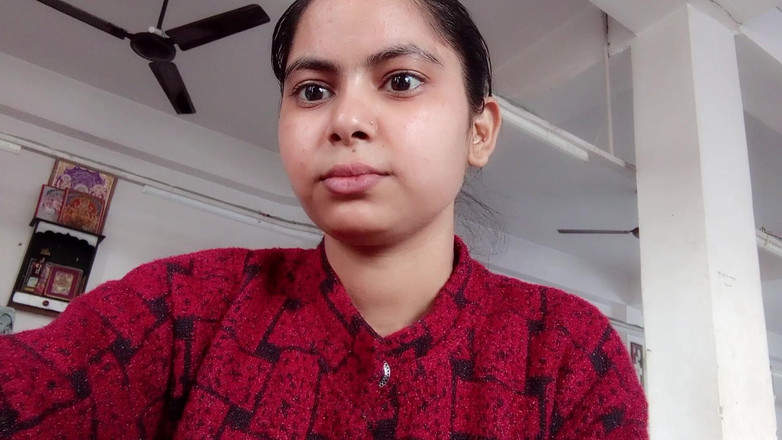 Delhi Boy World: インドのデジの女の子はInstagramのリアルを楽しんでいます