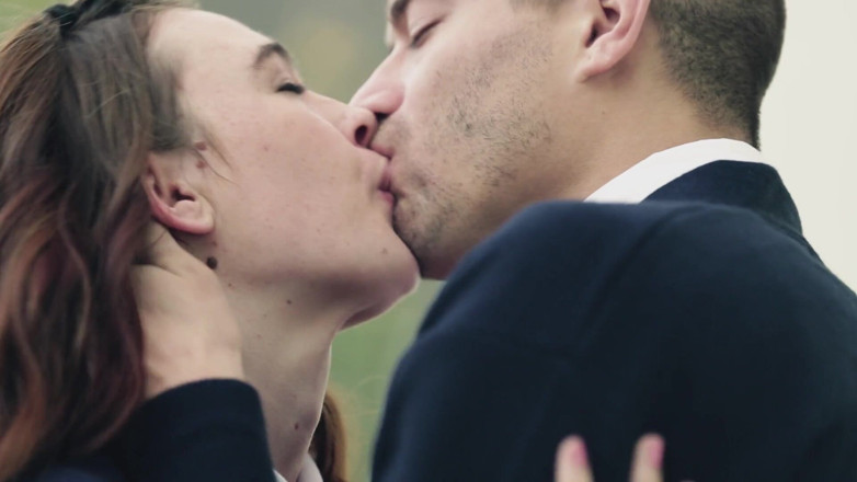 Sweet Sinner: Scena rywalizacji siostry 1