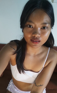 Cupcake: 내 엉덩이에 내 젖탱이와 딜도로 놀기