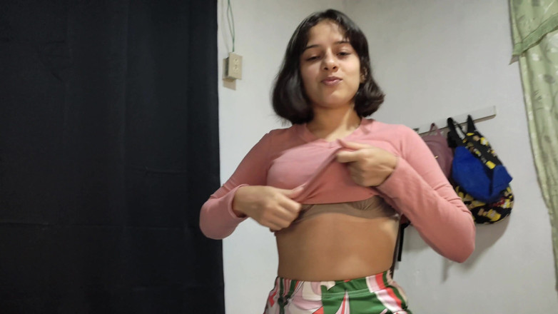 SugarPose: Söt tonåring Latina ger en avsugning