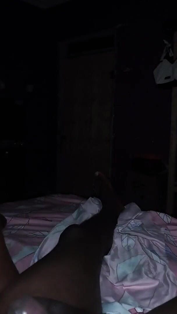 BongoXXX: Černá zralá žena s tmavou pletí chce nějakého bif ptáka