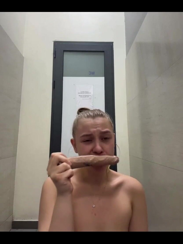 JuiceLussie: Awek popular memancut banyak 