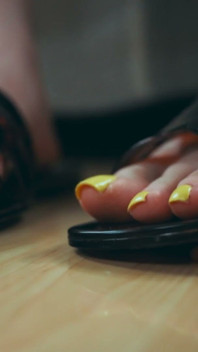 Quickie: Giantess Sandal Spanking