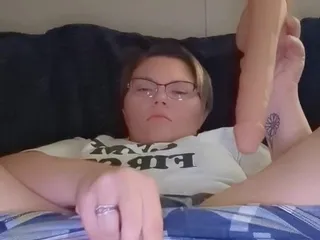Đã vui vẻ ngày hôm nay chơi với nhiều đồ chơi trong nhiều wholes lol và phun khắp trên ghế ngồi trên khăn ngay bây giờ