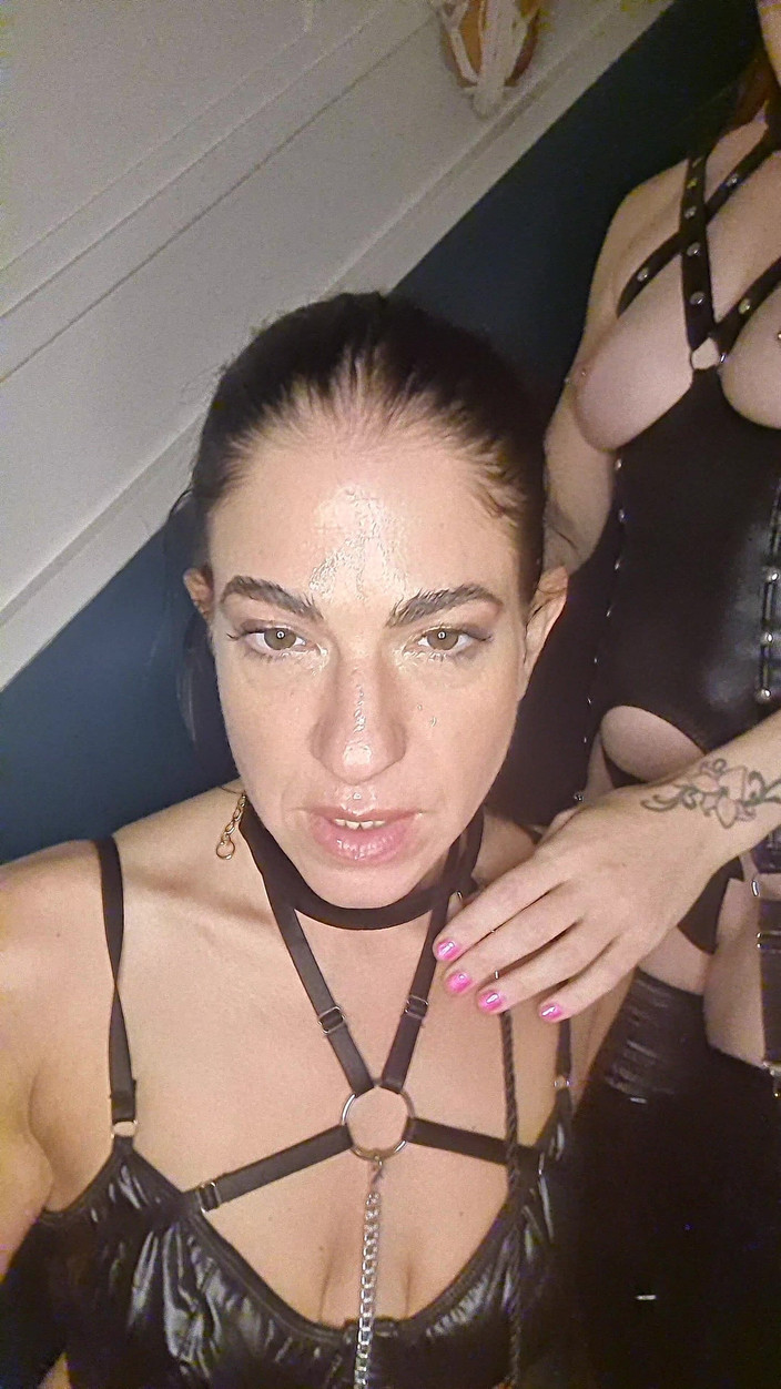 Lily kink: Je to malá mrdková děvka