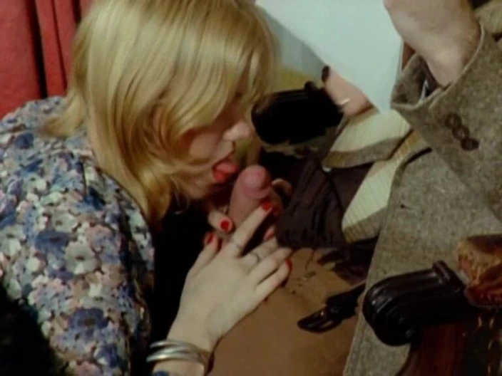 Java Consulting: Brigitte Lahaie Y Kathy Stewart Chupan Al Jefe Debajo Del...