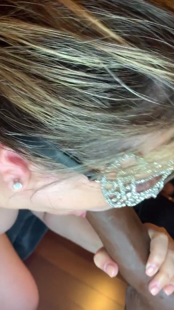 Sex Shaq: Black dildo for hairy chubby Stepmom. Up close and personal