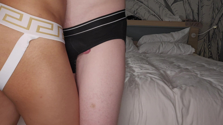 8IncherGinger: 딥쓰롯 괴물 8인치 자지