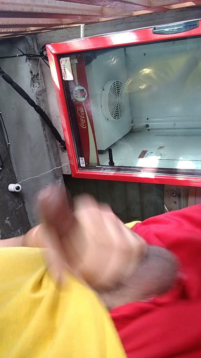 AlexAlejandro13: पोर्च में हॉट लड़का