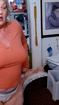 Dicembre 2025 Sfilata di mutandine con protagonista sventola con il corpo Dawnskye