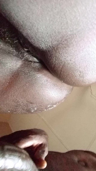 Londiq girls: Folosește pula ta de 10 cm pentru a mă fute fără...