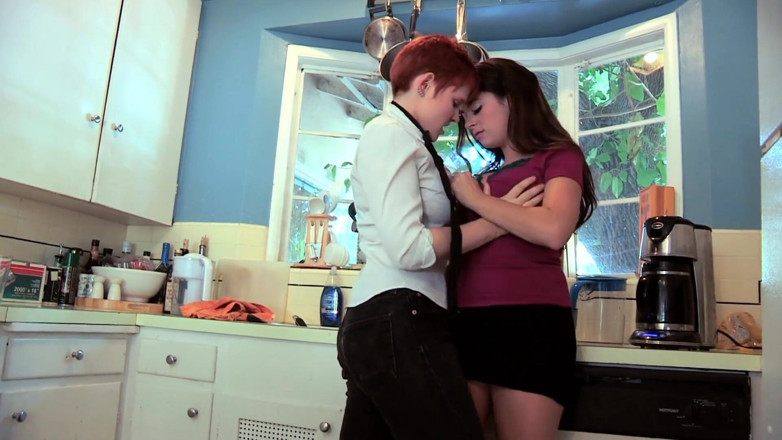 Lesbian Love Movies: Lesbian love ordinary love