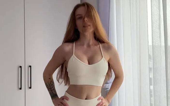 LadyInBad: Irish Shy Girl Next Door Slow Stripping and Show Pink...