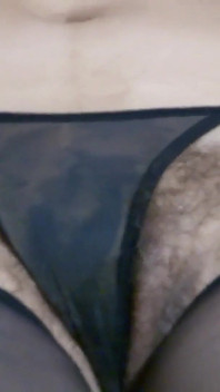 Dopo aver scopato deliziosamente, il mio ragazzo mi registra per mostrare mio marito cornuto