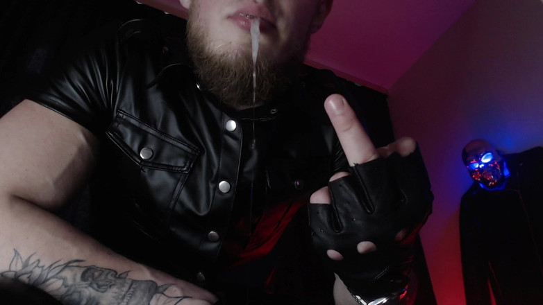 Hunky time: Alfa V Kůži a Slintající S Dominancí