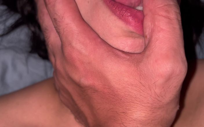 Reem Hassan: Seks dengan teman biseksual baruku - seks asli