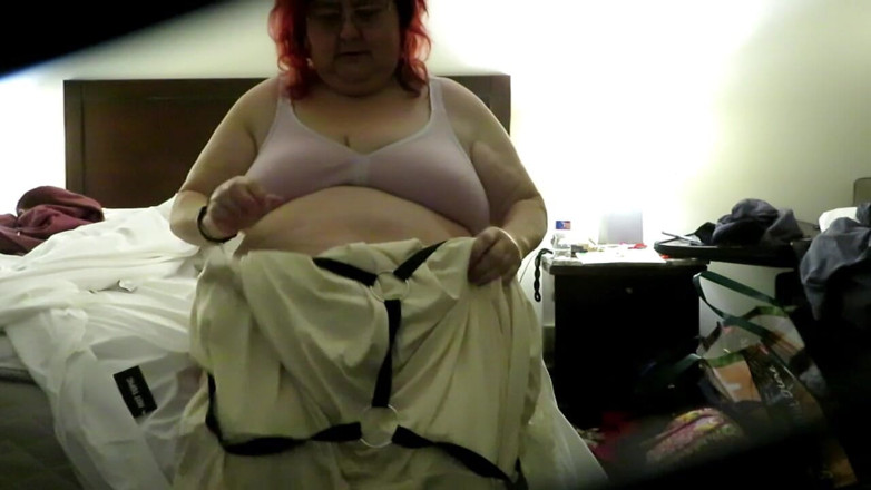 BBW nurse Vicki adventures with friends: Oblékání na speciální večeři naFestu Soustrojí v Houstonu leden 2022
