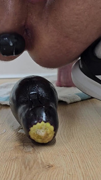Melanzane vs il mio culo stretto, un buon modo per rovinarlo