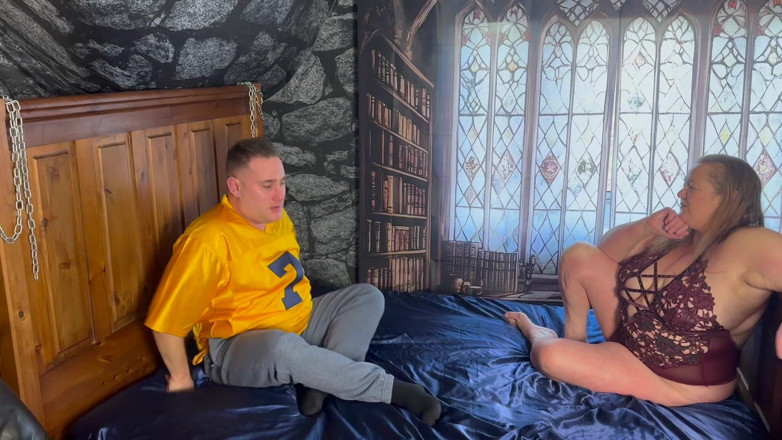 Aaexperiencesltd: Parte 2: - Domina Satana e Eddie são punidos por sentando na...